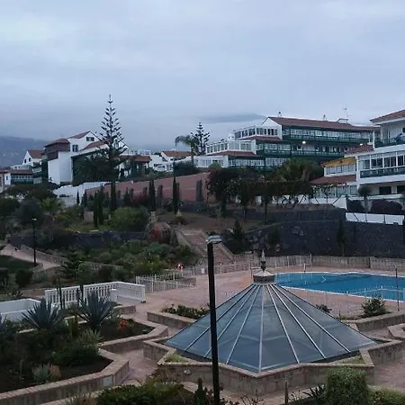 Apartamento Parque Lotos Apartment *